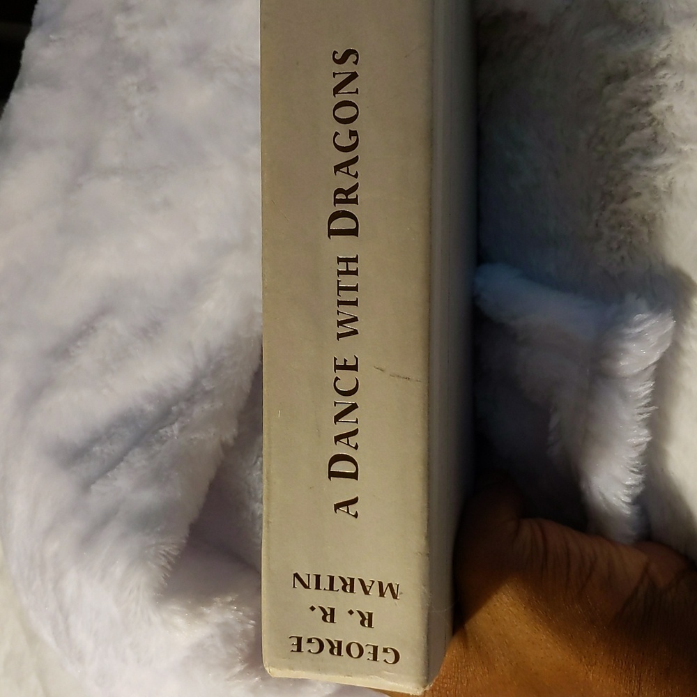 A Dance of Dragons Book 5 of a Song of Ice and Fire by George R.R. Martin